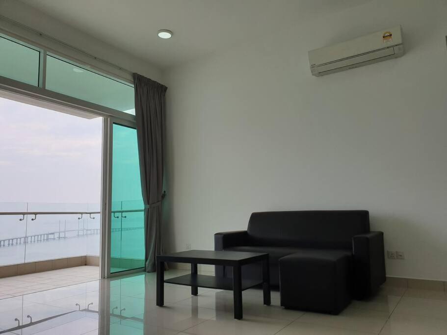 Direct Qbm & Ikea *Highfloor Sunrise Seaview Condo Bayan Lepas Exteriör bild